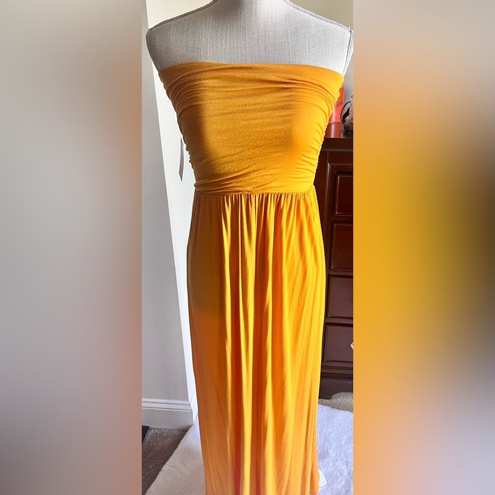 💛Heart & Hips Gold Dress💛